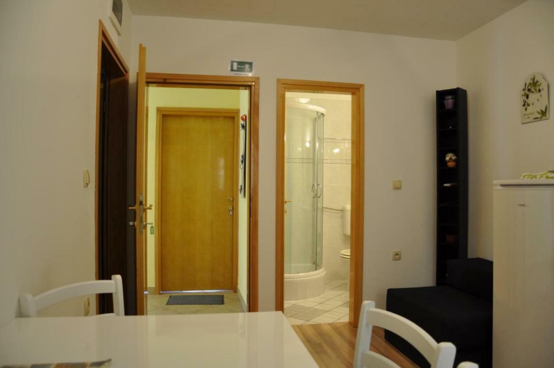 Apartment Viveniti Klenovica Exterior photo